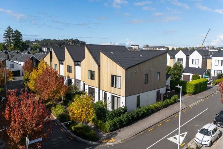 Photo of property in 14 Jack Seabrook Road, Hobsonville, Auckland, 0616