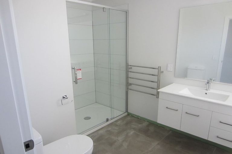 Photo of property in 21 Kaki Drive, Kenepuru, Porirua, 5022