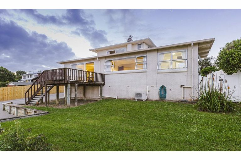 Photo of property in 107 Pah Road, Cockle Bay, Auckland, 2014