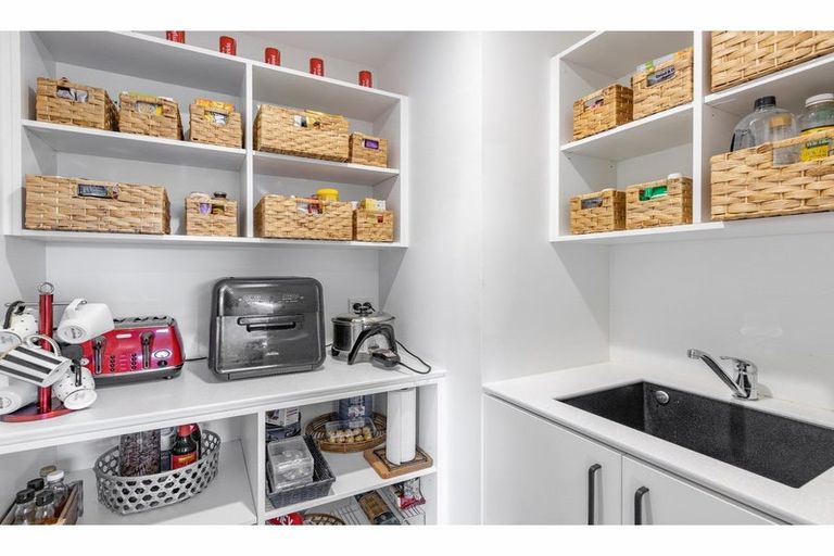 Photo of property in 24 Roys Street, Marshland, Christchurch, 8083