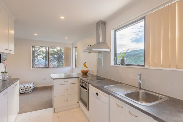 Photo of property in 31 Nassau Avenue, Grenada North, Wellington, 5028