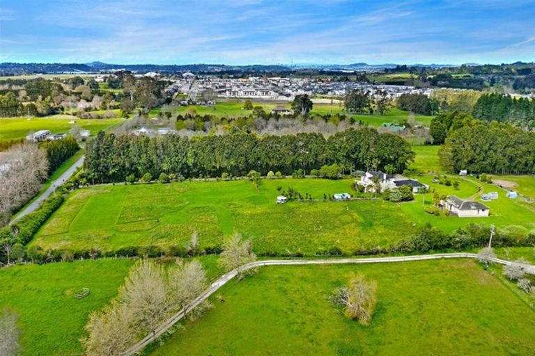 Photo of property in 22 Dale Road, Whenuapai, Auckland, 0618