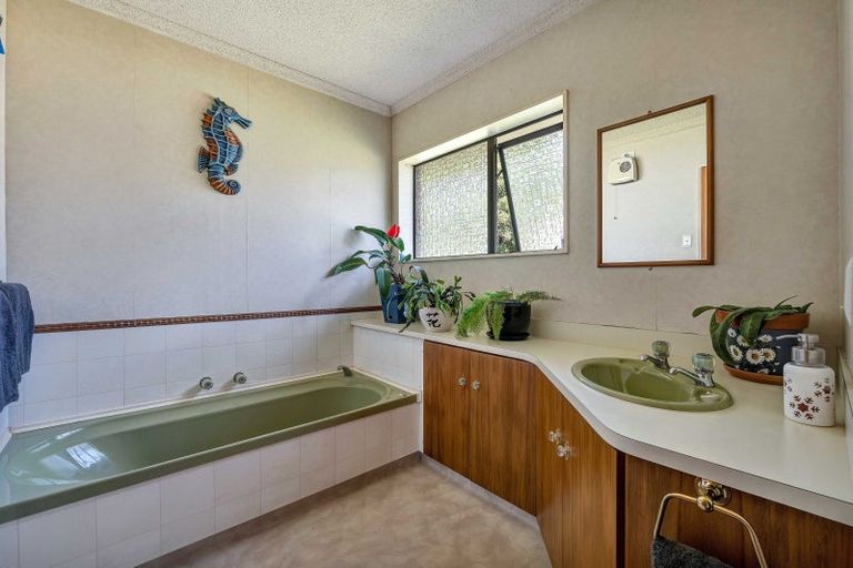 Photo of property in 115 Alfred Road, Egmont Village, New Plymouth, 4371