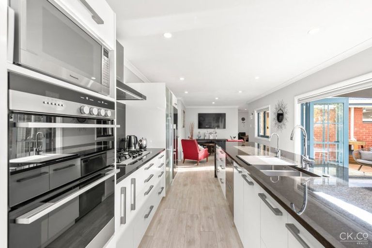 Photo of property in 4 Lockett Street, Waterloo, Lower Hutt, 5011