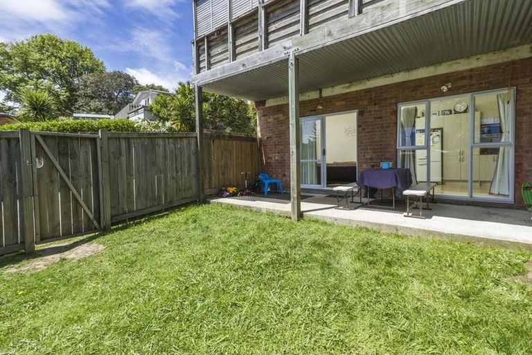 Photo of property in 93 Fairclough Road, Beach Haven, Auckland, 0626