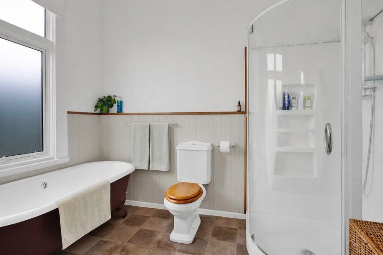 Photo of property in 15 Seyton Street, Stratford, 4332