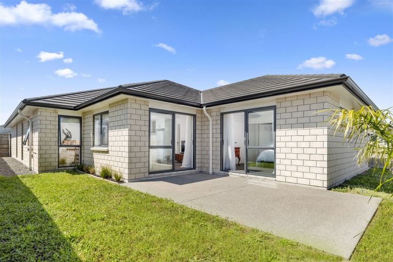 Photo of property in 7 Dunkeld Drive, Papamoa, 3118