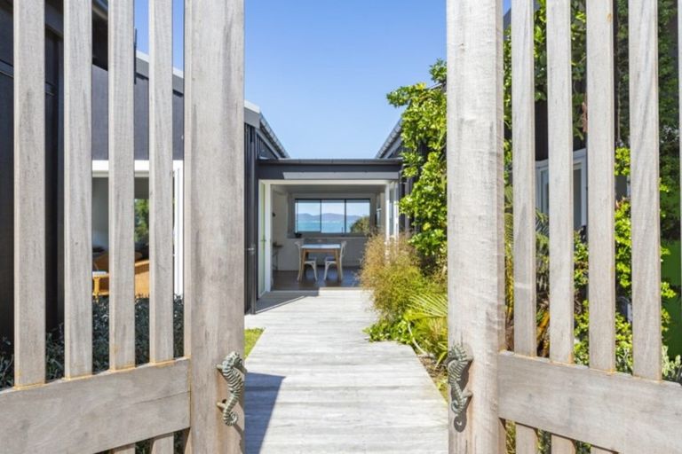 Photo of property in 26 Schooner Avenue, Snells Beach, 0920