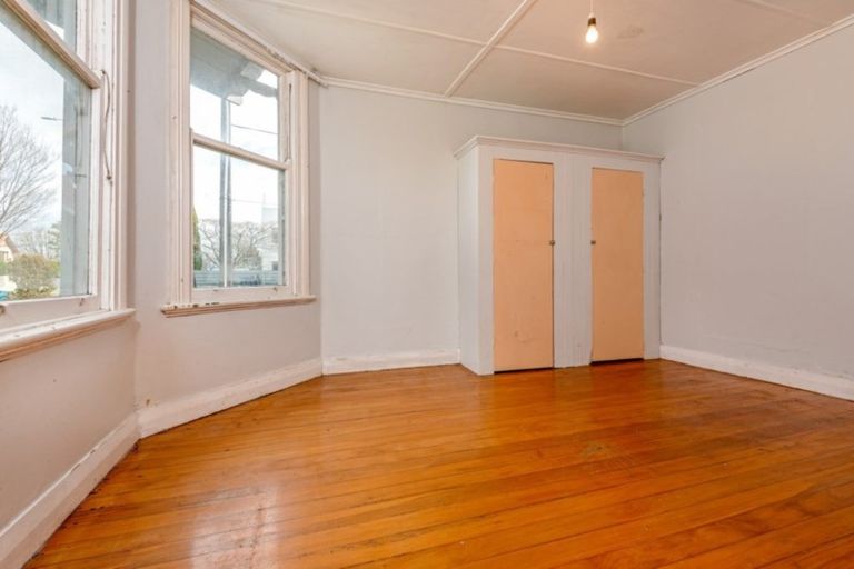 Photo of property in 393 College Street, Hokowhitu, Palmerston North, 4410