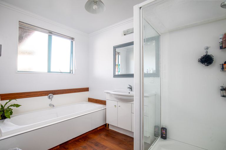 Photo of property in 24 Whitby Street, Clyde, 9330