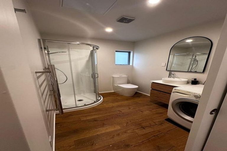 Photo of property in 1a Tree Top Lane, Paparangi, Wellington, 6037