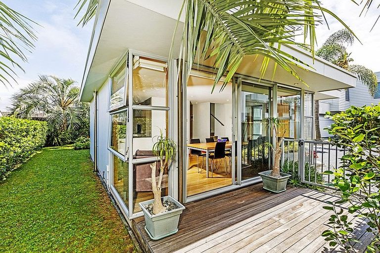 Photo of property in 52a Killarney Street, Takapuna, Auckland, 0622