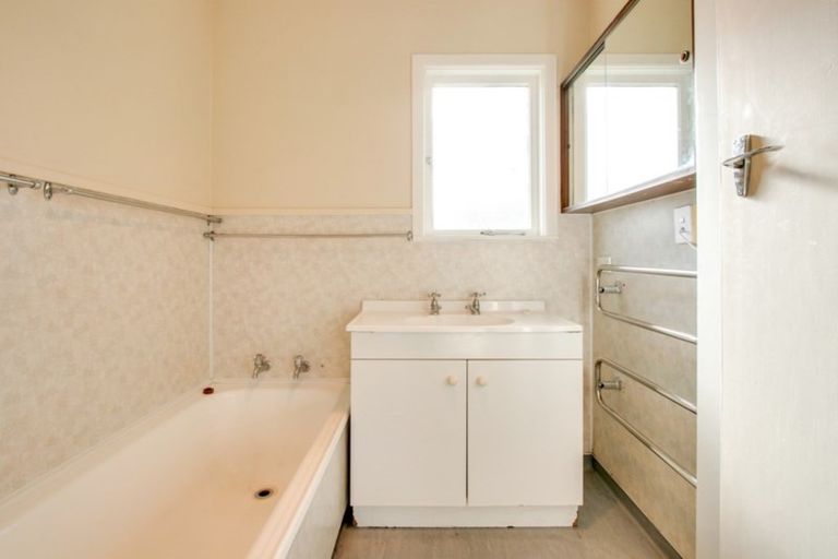 Photo of property in 13 Waterworth Avenue, Onekawa, Napier, 4110