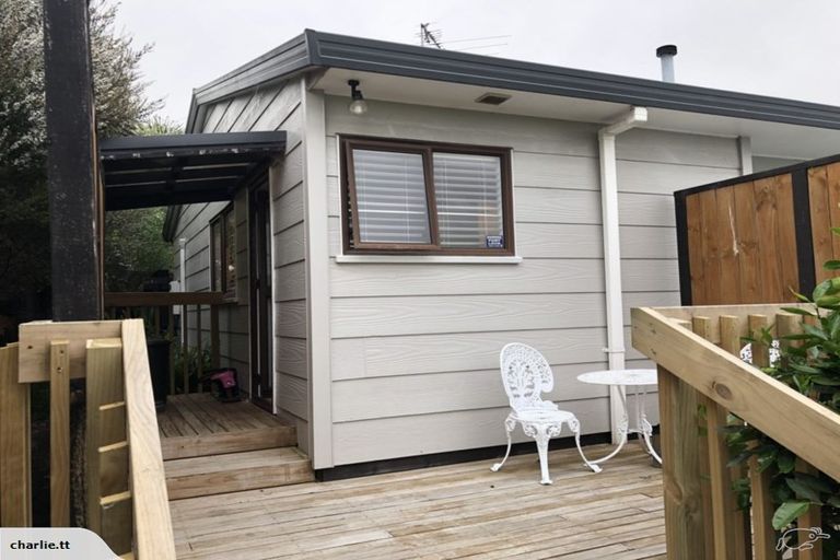 Photo of property in 10 Gardone Terrace, Conifer Grove, Takanini, 2112