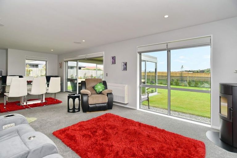 Photo of property in 5 Denton Street, Amberley, 7410