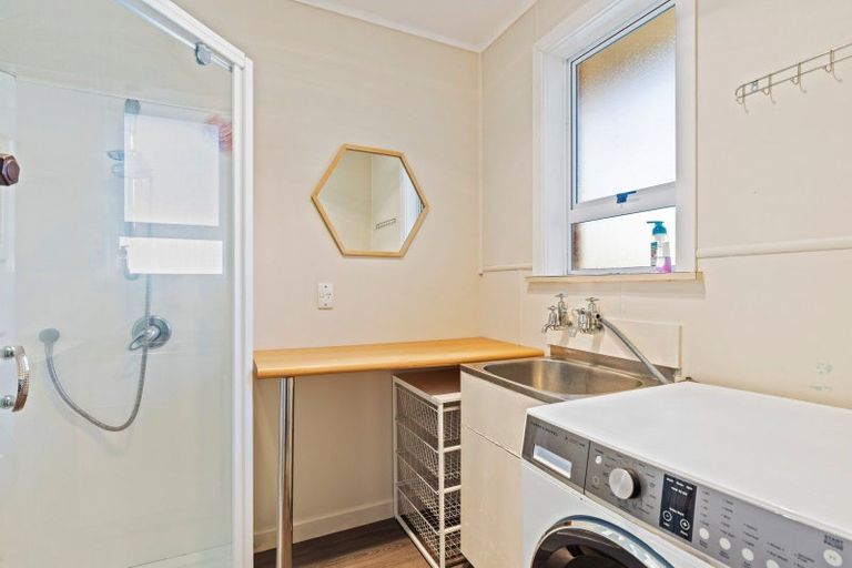 Photo of property in 5 Browne Street, Waitara, 4320