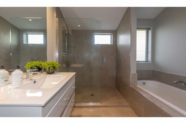 Photo of property in 1 Paikea Place, Somerfield, Christchurch, 8024