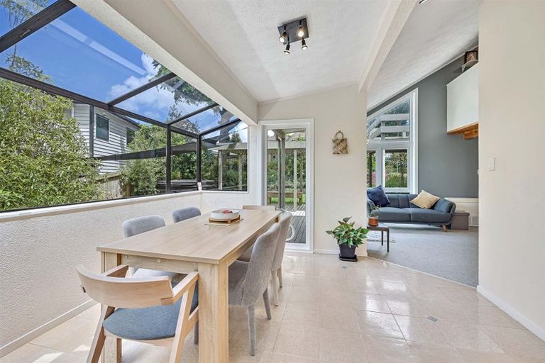 Photo of property in 38 Eugenia Rise, Totara Heights, Auckland, 2105