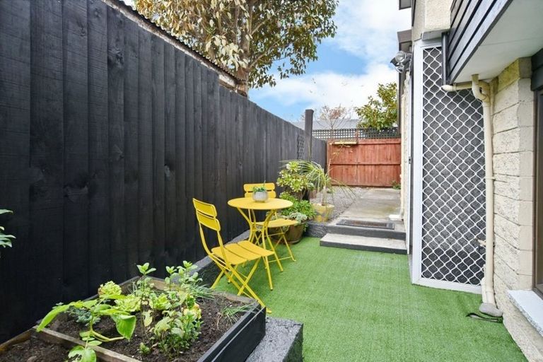 Photo of property in 52a Sevenoaks Drive, Bryndwr, Christchurch, 8053