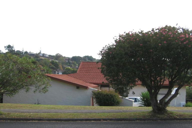 Photo of property in 31 Stapleford Crescent, Browns Bay, Auckland, 0630