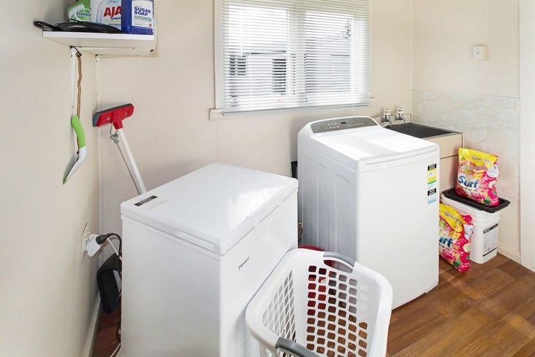 Photo of property in 1 Gertrude Street, Dannevirke, 4930