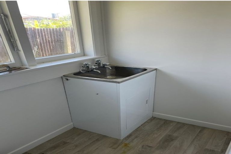 Photo of property in 1/8 Fisher Crescent, Otara, Auckland, 2023