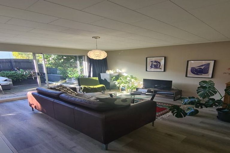 Photo of property in 5/371 Muritai Road, Eastbourne, Lower Hutt, 5013