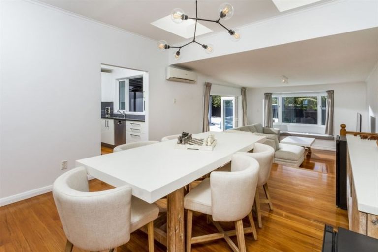 Photo of property in 1 Achilles Crescent, Narrow Neck, Auckland, 0624