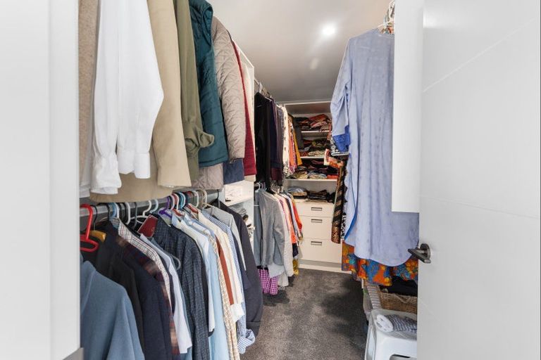 Photo of property in 230 Valley Views, Fitzherbert, Palmerston North, 4472