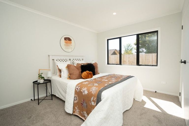 Photo of property in 2/22 Dalgliesh Avenue, Forest Lake, Hamilton, 3200