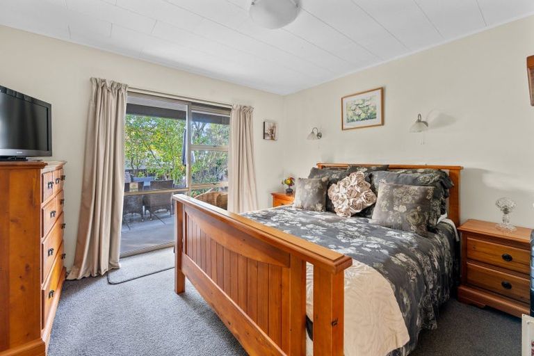 Photo of property in 34 James Cook Street, Havelock North, 4130