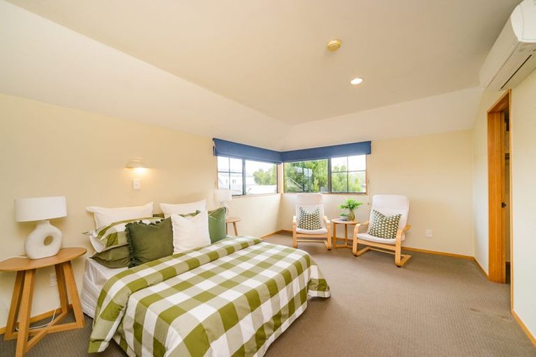 Photo of property in 7a Palm Avenue, Hokowhitu, Palmerston North, 4410