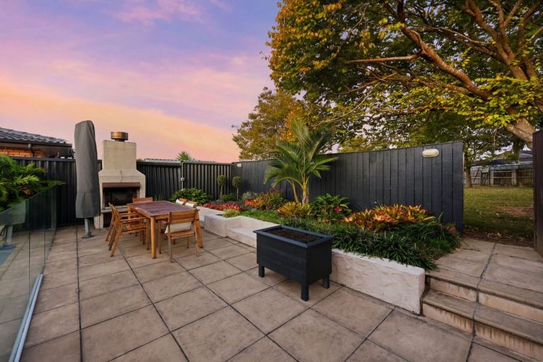 Photo of property in 188 Prince Regent Drive, Farm Cove, Auckland, 2012