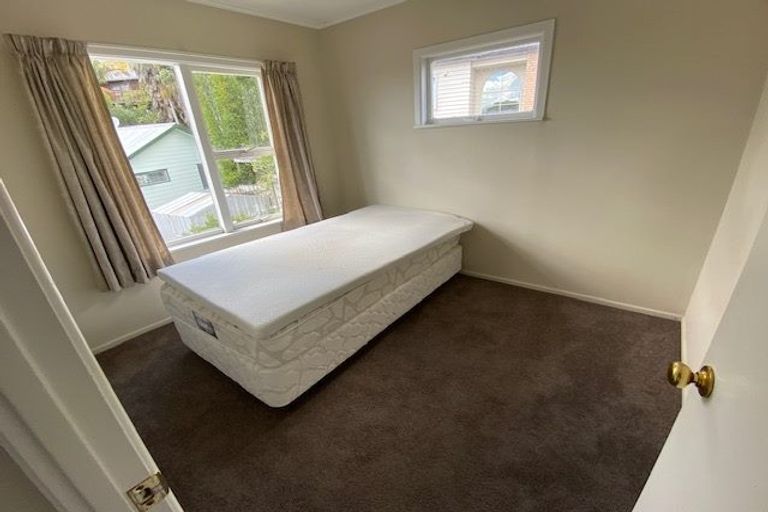 Photo of property in 23 Downing Street, Glenfield, Auckland, 0629