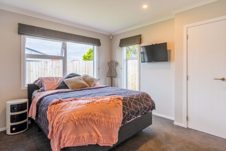 Photo of property in 27 Gallipoli Place, Paraparaumu, 5032