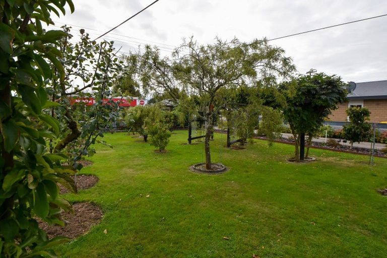 Photo of property in 240 High Street North, Carterton, 5713