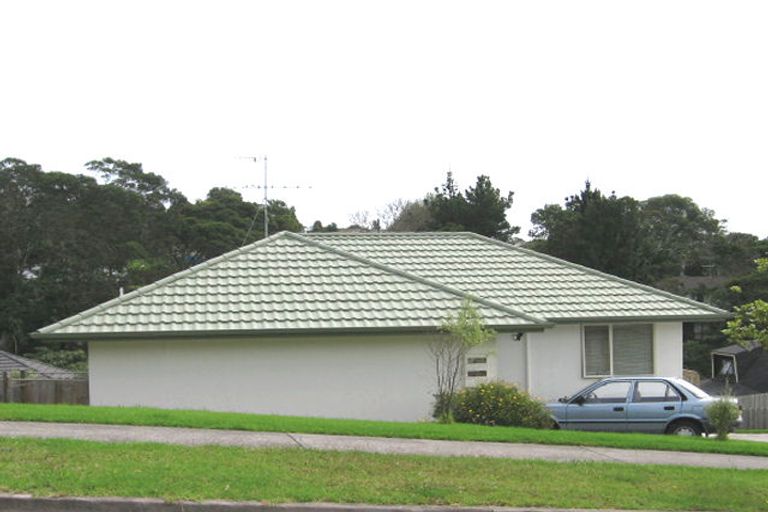 Photo of property in 33 Hewlett Road, Massey, Auckland, 0614
