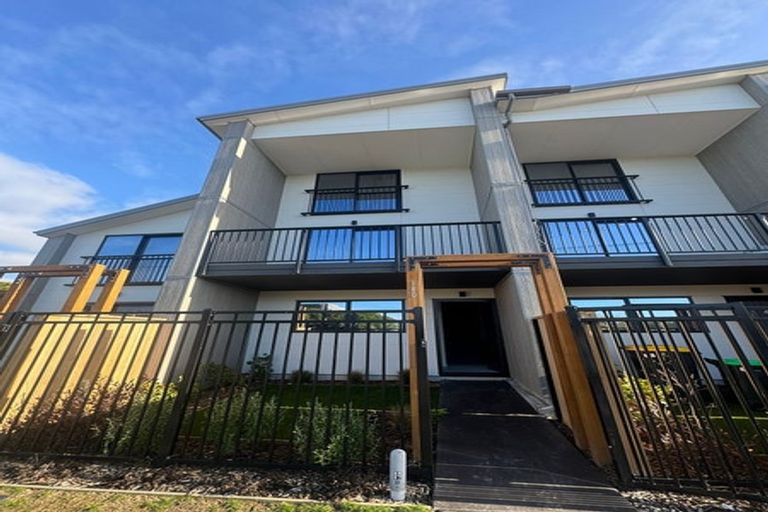 Photo of property in 9/180 Marine Parade, New Brighton, Christchurch, 8083