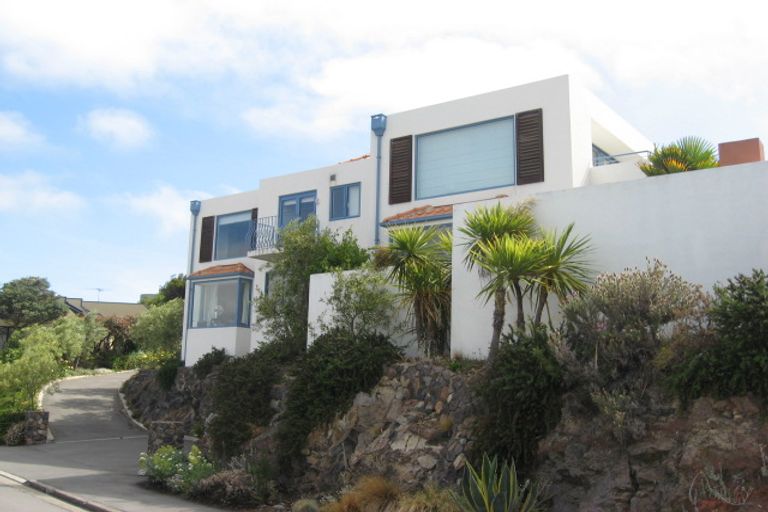 Photo of property in 2 Dunkeld Lane, Redcliffs, Christchurch, 8081