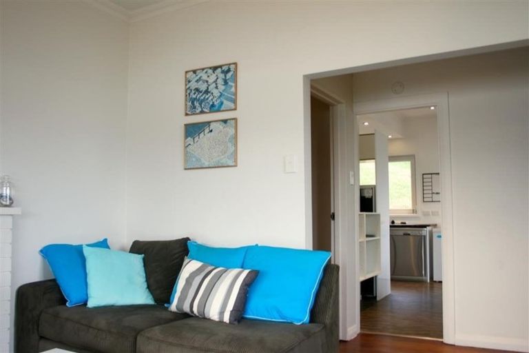 Photo of property in 56 Shelly Bay Road, Maupuia, Wellington, 6022