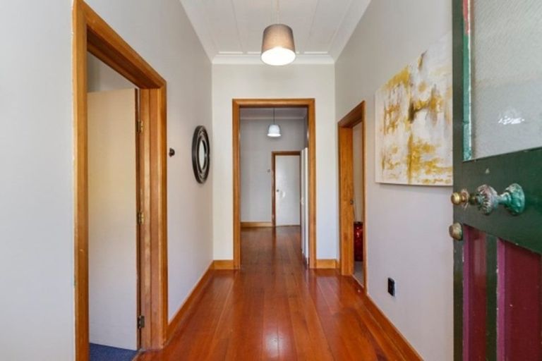 Photo of property in 17 Limbrick Street, Terrace End, Palmerston North, 4410