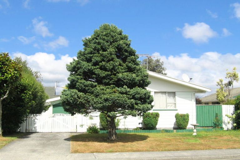Photo of property in 3 Roband Crescent, Brown Owl, Upper Hutt, 5018