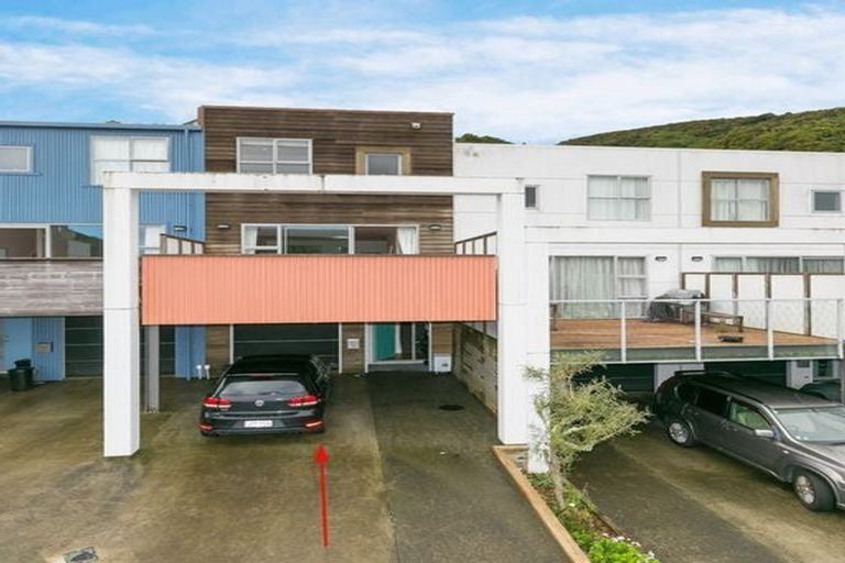 Photo of property in 56 Saddleback Grove, Karori, Wellington, 6012