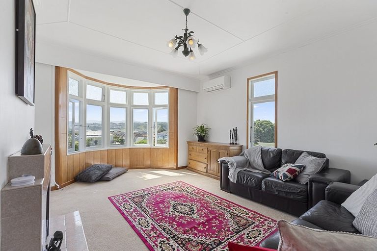 Photo of property in 167 Sutherland Road, Lyall Bay, Wellington, 6022