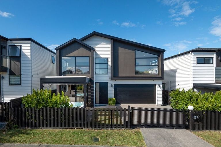 Photo of property in 3 Lemon Grove Lane, Greenhithe, Auckland, 0632