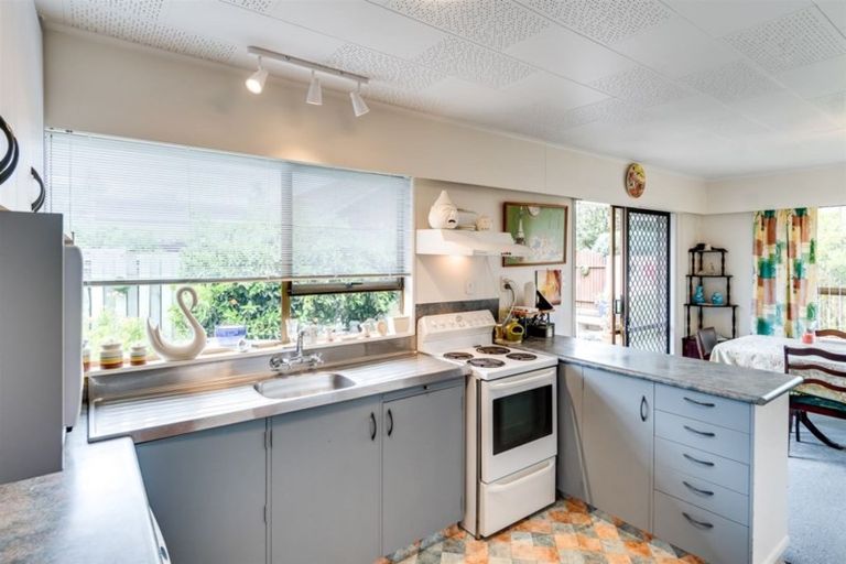 Photo of property in 174 Tait Drive, Greenmeadows, Napier, 4112