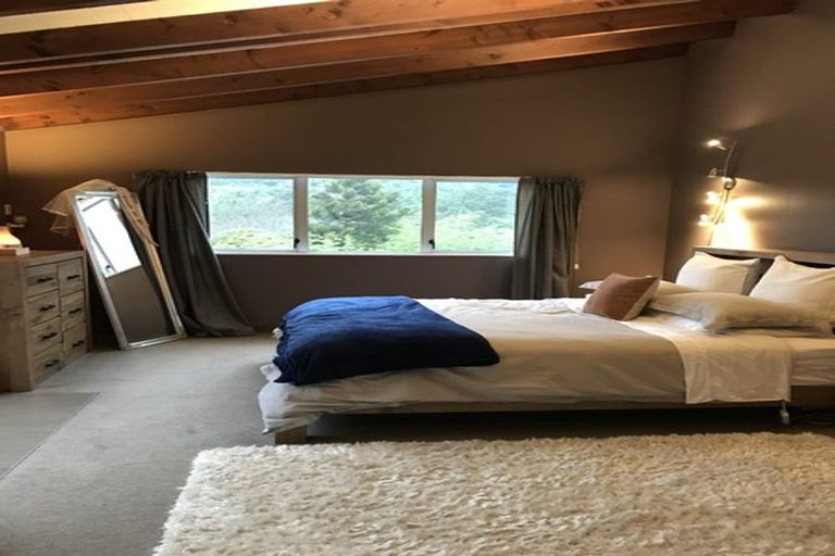 Photo of property in 498 Stokes Valley Road, Stokes Valley, Lower Hutt, 5019