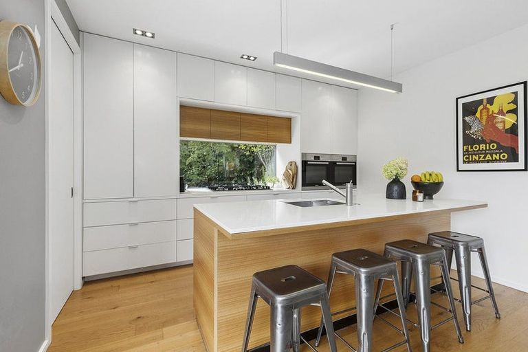 Photo of property in 405b Karori Road, Karori, Wellington, 6012