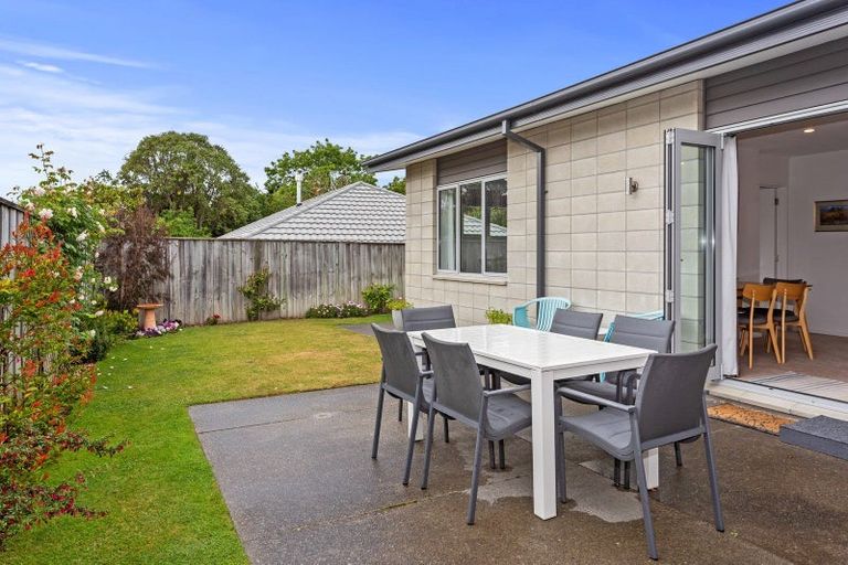 Photo of property in 28 Bank Street, Amberley, 7410