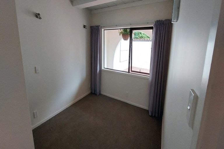 Photo of property in 69 Rosecamp Road, Beach Haven, Auckland, 0626